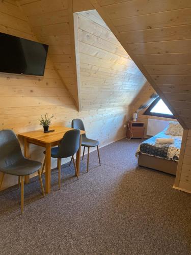 TV a/nebo společenská místnost v ubytování Pokoje Gościnne Przy Drodze