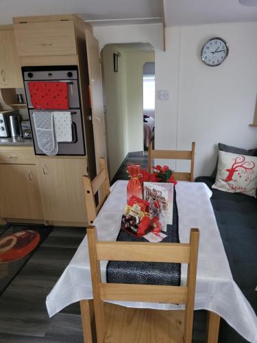 Dapur atau dapur kecil di The Rabbit Hill Holiday Home