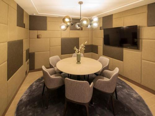 Picture of FIRST CLASS Penthouse with Full BURJ KHALIFA and FOUNTAIN view, Dubai ...