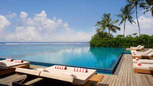 Piscina di Anantara Veli Maldives Resort o nelle vicinanze