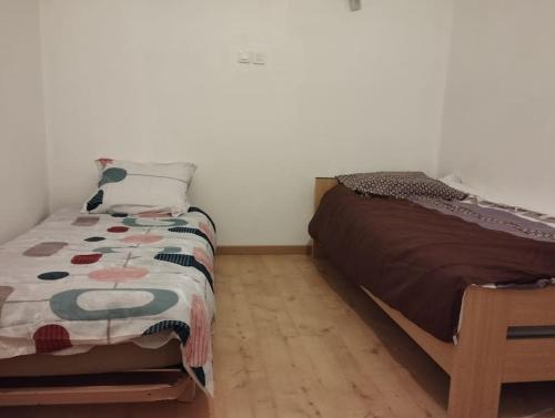 Zdjęcie z galerii obiektu Agréable maison avec parking gratuit w Amiens