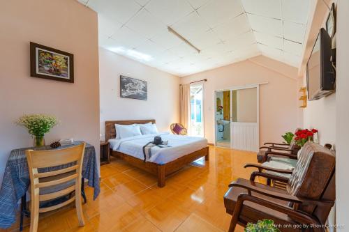 Letto o letti in una camera di Lam Vien Garden Villa - Homestay Da Lat