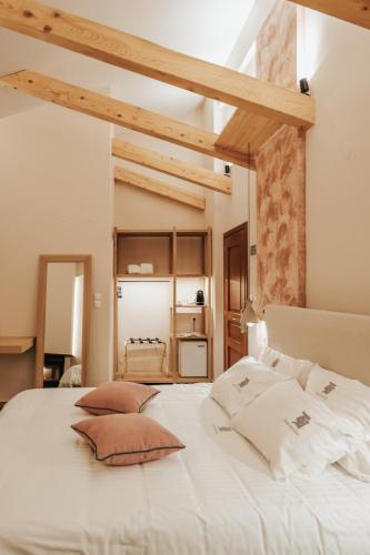 Postel nebo postele na pokoji v ubytování Anerada Hotel
