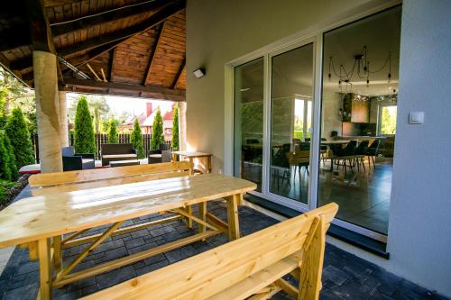 Patio alebo iná vonkajšia časť ubytovania Leśny zakątek