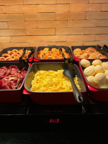Makanan di atau berdekatan hotel