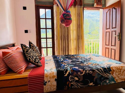 Grand Adamspeak – Photos 4