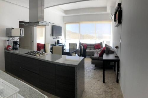 Η κουζίνα ή μικρή κουζίνα στο Penthouse Armando's Le Club