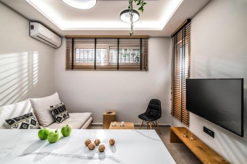 The Big Little One. Stylish & convenient apartment