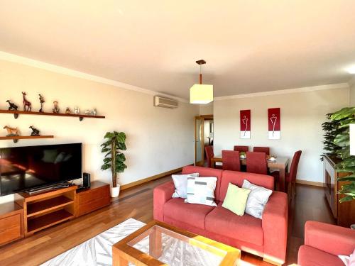 Albufeira Modern 3 With Pool by Homing