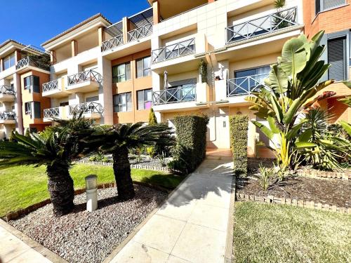 Albufeira Modern 3 With Pool by Homing
