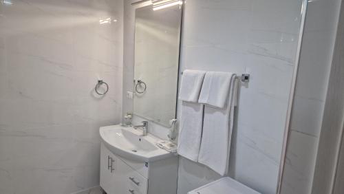 Ένα μπάνιο στο Uparthotel