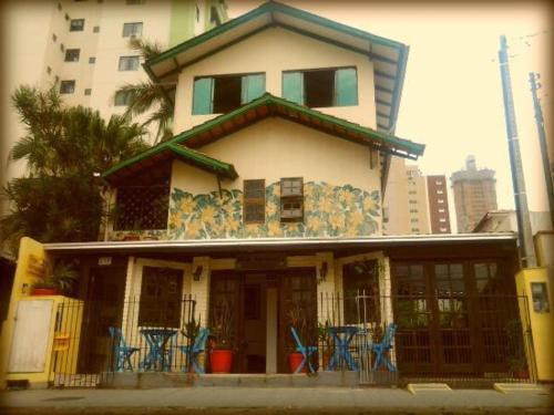 Το κτήριο όπου στεγάζεται  το hostel