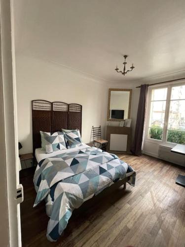 Paris Champs Élysées direct!Metro 13/Asnières/Seine