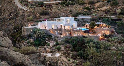 Rocky Mansion
