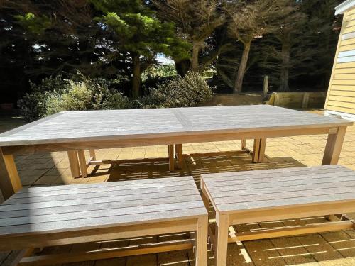 Gambar di galeri bagi Dunes - Elegant Beach Villa with huge heated swim spa di Port Fairy