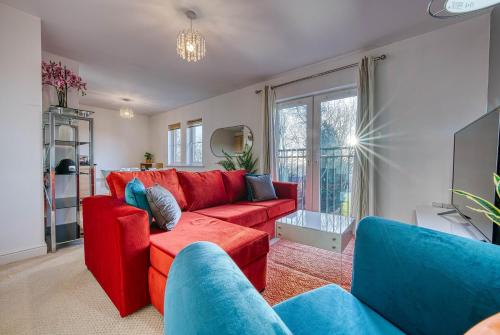 Blue Cedar 2 Bed, 2 Bath Apt with Parking, Birmingham by 360Midlands