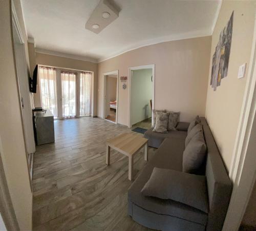 Edina apartman 8638 Balatonlelle, Balatonlelle Hunyadi János utca 44 kép - 3