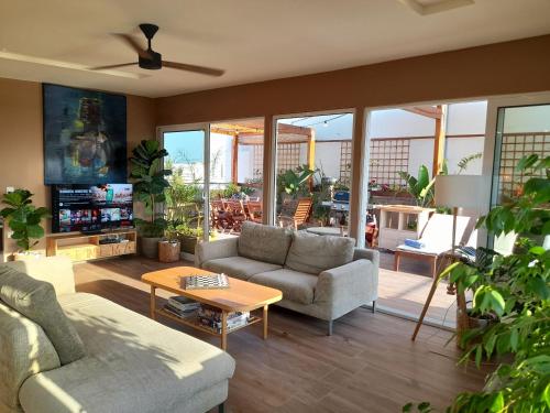 Posezení v ubytování ChaniaStay Central Apartments