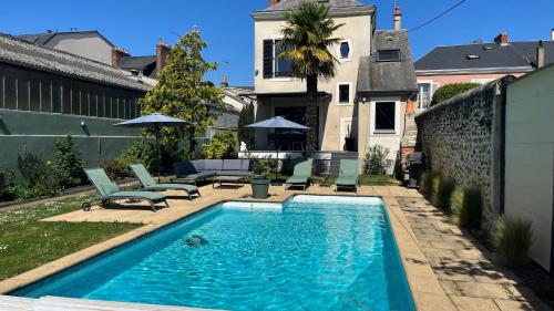 Photo de la galerie de l'établissement Le Somptueux - 12p - Piscine - Dépendance - Rêve au Mans, au Mans