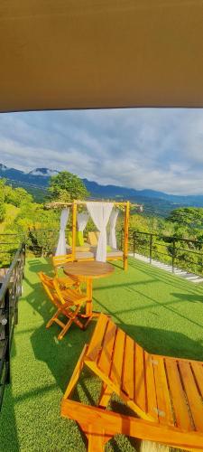 Landskap semula jadi dekat dengan lodge