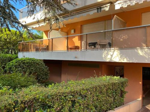 Superbe studio avec terrasse au cap d’antibes