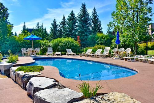 Condo 127 at Snowbridge – Photos 3