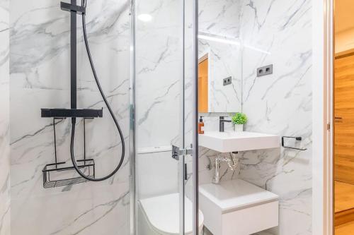 Apartamento reformado y tranquilo junto a Gran Vía