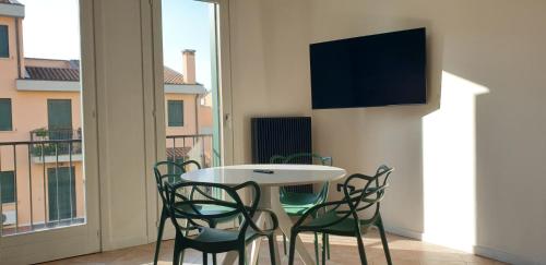 TV a/nebo společenská místnost v ubytování Venice & Treviso - Design apartments