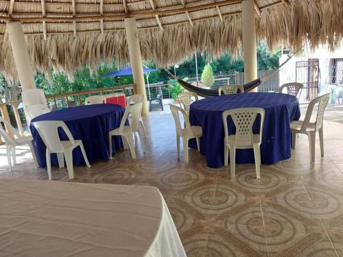 Restaurace v ubytování VILLA LOMAS LINDAS