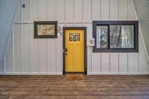 Galeriebild der Unterkunft Modern Cabin with View, Pet-Friendly, Close to town in Hiawassee