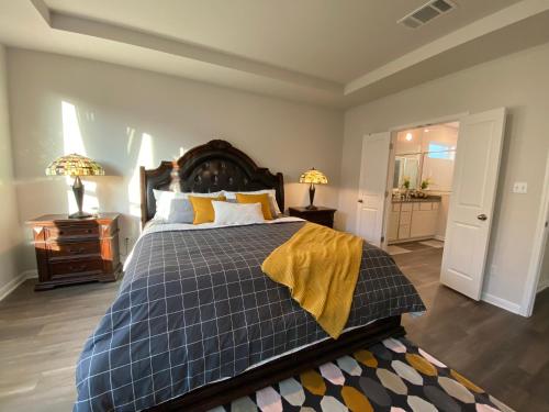 King Bed Suite – Photos 4