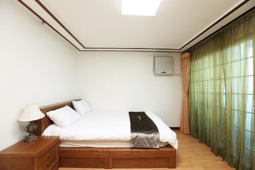 Cama ou camas em um quarto em Sea View