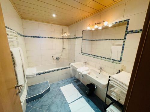 Gallery image of Natursport Heutal Appartements Ski-in & Ski-out in Unken