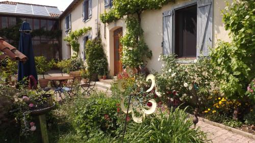 Κήπος έξω από το Gîte Périssée, le grand Gîte