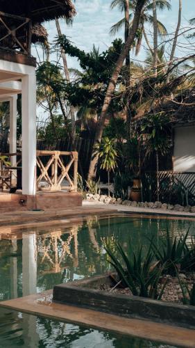Kolam renang di atau dekat dengan Sahari Zanzibar