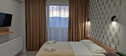 Evdo Apartments Twins Mountain View