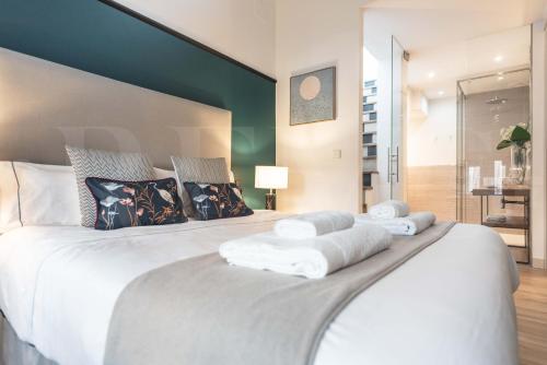 Penthouse suite with rooftop in the heart of Malaga by REMS