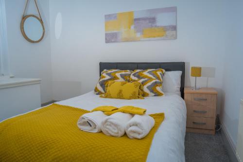 Gallery image of The Highfield Villa, 5 bedrooms, Northampton Centre, Sleeps 10 in Kingsthorpe