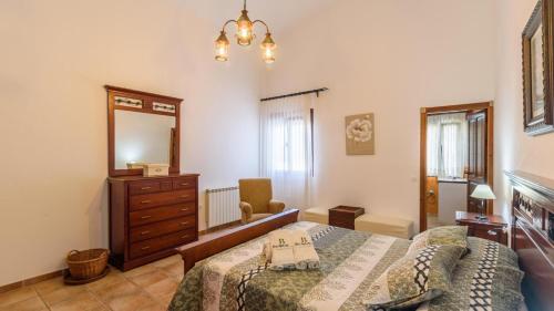 Postel nebo postele na pokoji v ubytování Villamada El Real de la Jara by Ruralidays