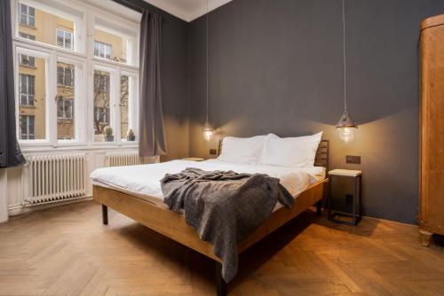 Bright Apartment in Vinohrady by Prague Days