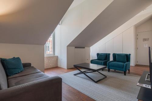 8 building Apartment 403 T2 - River & Garden View
