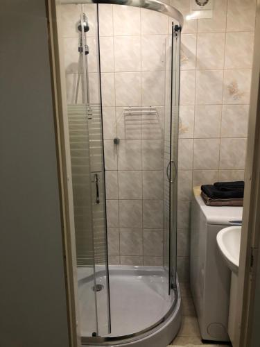 Kylpyhuone majoituspaikassa Reiu Apartment