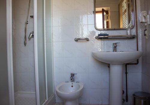 Gallery image of Trattoria Due Citroni in Casalgrasso