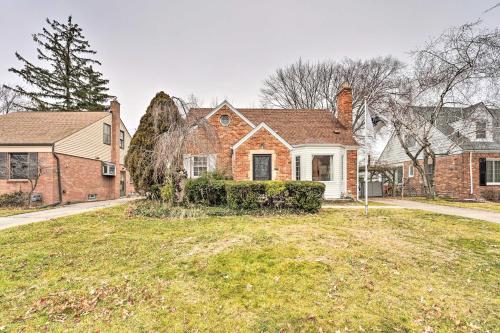 Chic Pet-Friendly Grosse Pointe Woods Getaway – Photos 3