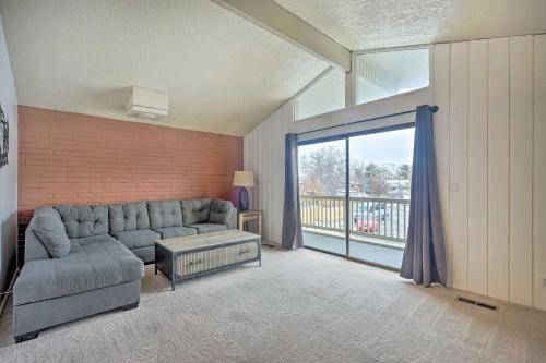 Fotografie z fotogalerie ubytování Millcreek Home with Mtn View Less Than 8 Mi to SLC! v destinaci Millcreek