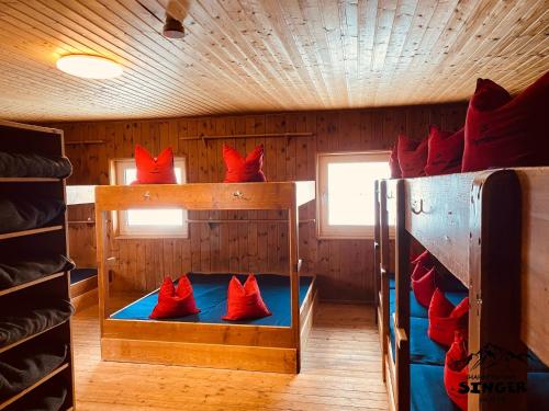 Gallery image of Berggasthof Singerhütte in Höfen, Reutte in Hofen