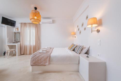 Φωτογραφία από το άλμπουμ του Golden Sunrise Suites in Santorini στο Καμάρι