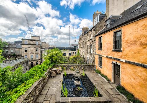 Rock House - Photographer's Studio - Historic Gem in the heart of the City photo 28