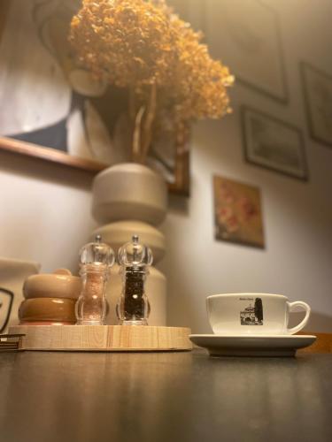 Kemudahan buat kopi dan teh di Too Me Boosko