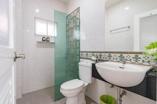 Ένα μπάνιο στο Phuket's unique Sino-style villa with private pool